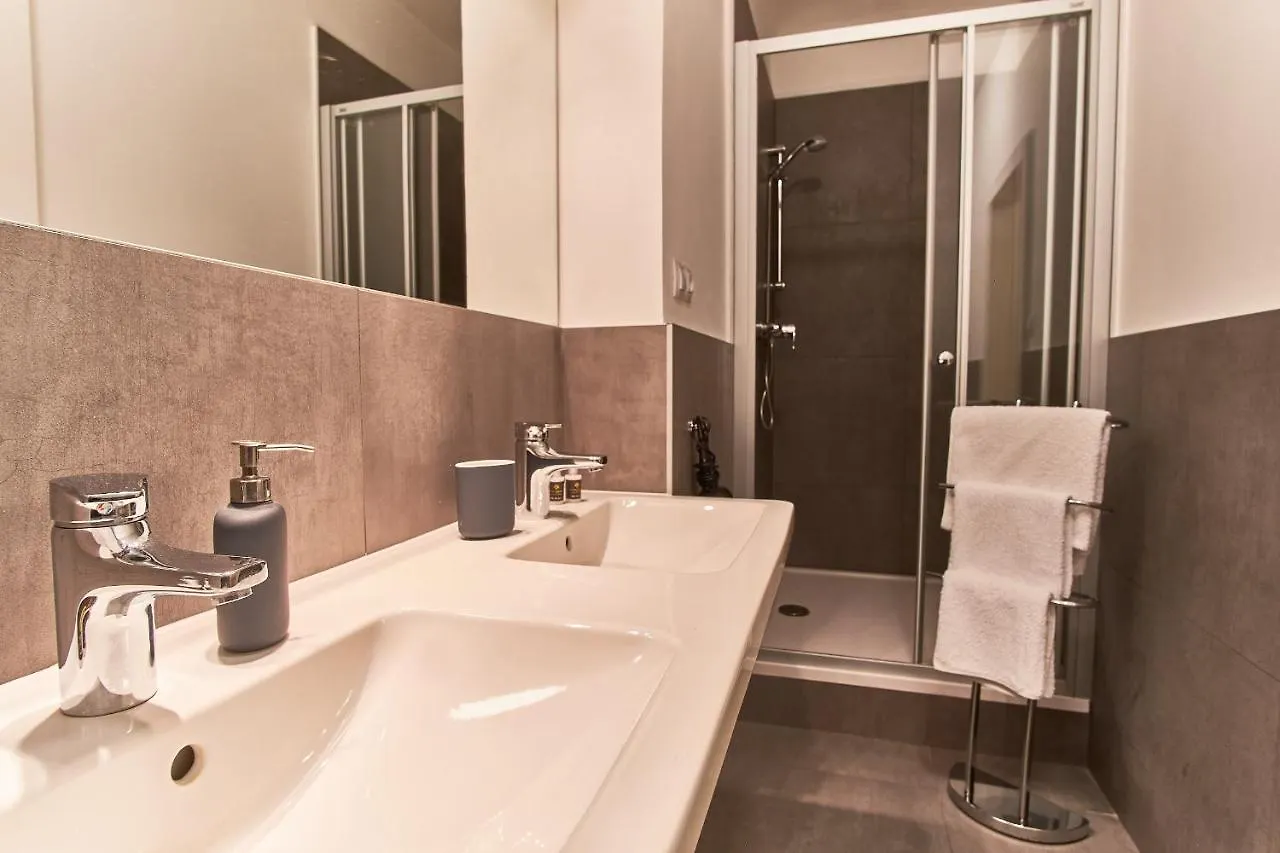 Charles Bridge Royal Apartment Prag